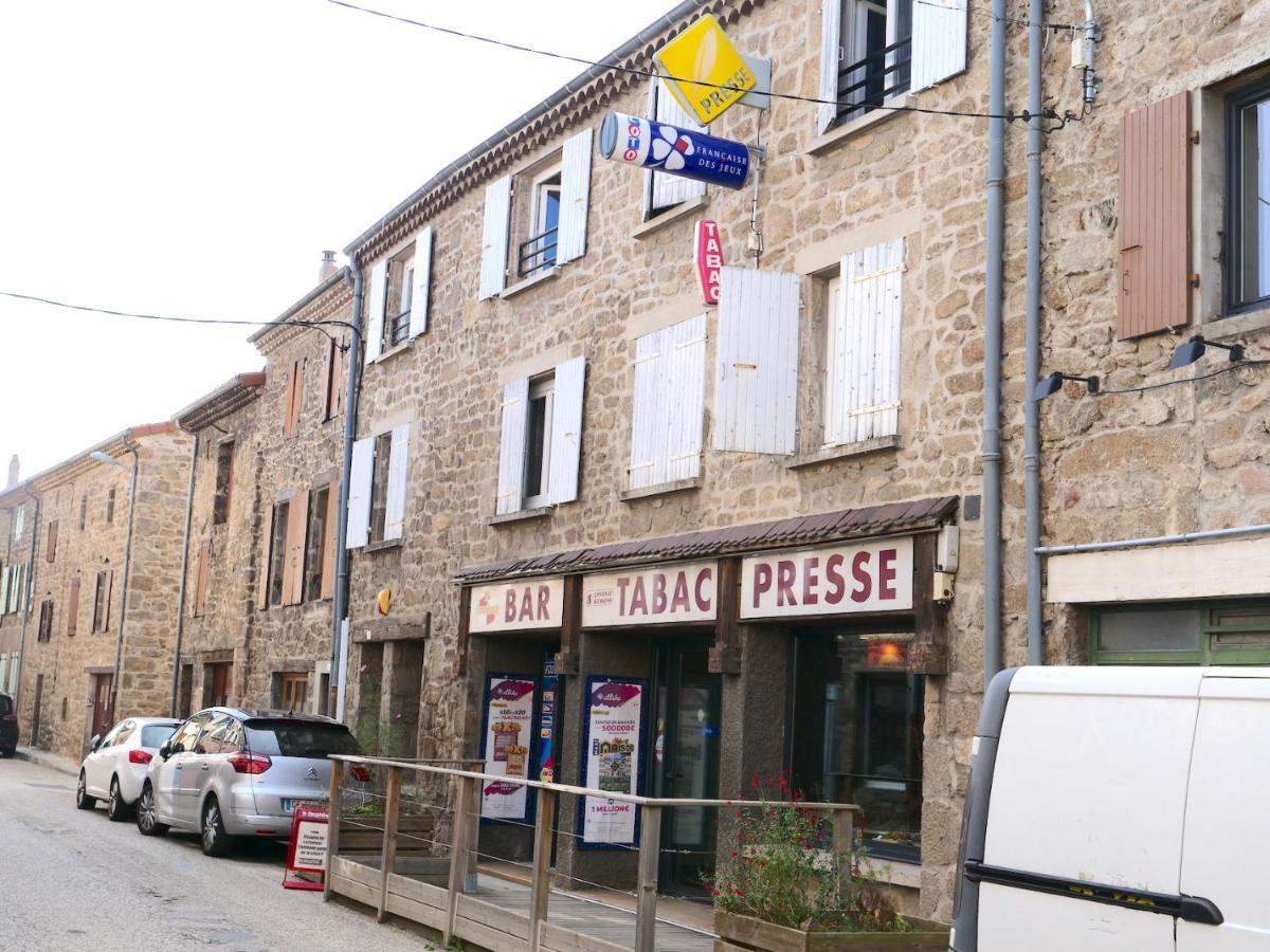 Des Ecoles Apartment *