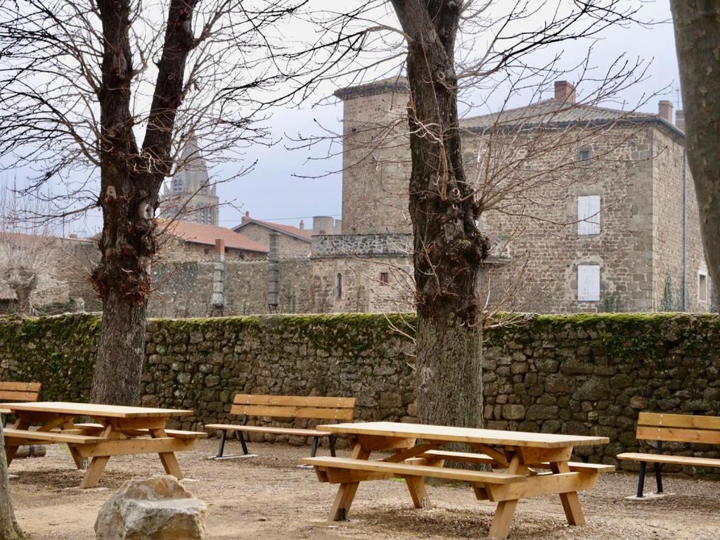 Des Ecoles